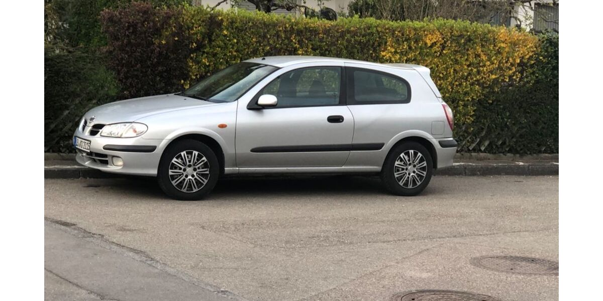 Nissan Almera 238.000 km 1.100 &euro; Möglingen 71696