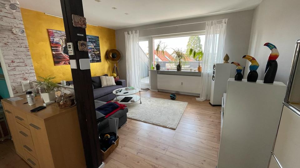 Dachgeschoßwohnung Wolfschlugen - 2 Zimmer, 65 m&sup2;, 1.100&euro; | Angebot:25170897