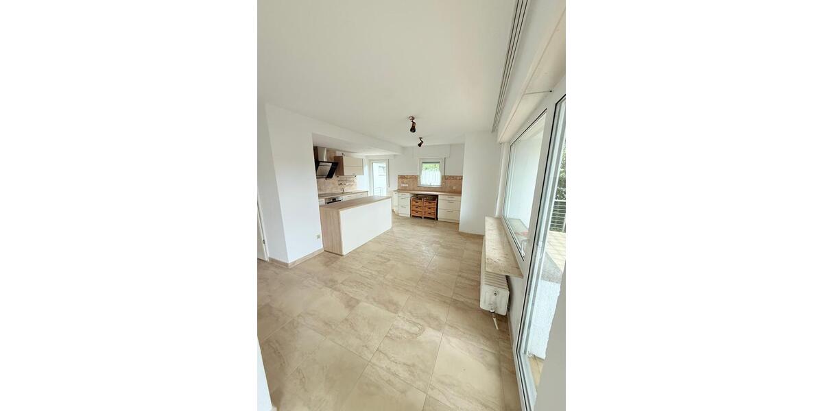 Hochparterre Ludwigsburg Eglosheim - 2 Zimmer, 84 m&sup2;, 1.100&euro; | Angebot:26574196