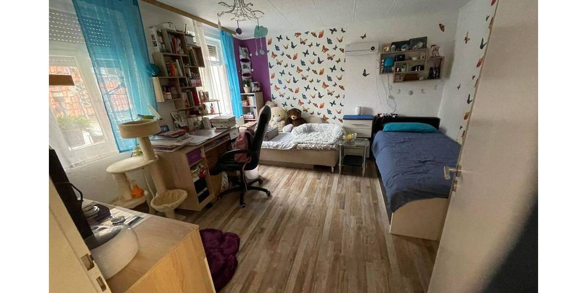 Reihenmittelhaus Kirchheim - 7 Zimmer, 165 m&sup2;, 298.000&euro; | Angebot:25706133