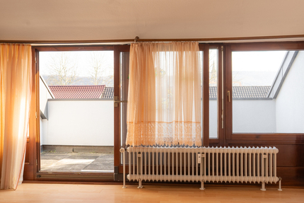 Sonnige Dachgeschoss-Oase mit PV-Anlage und Balkon - Wohnung Schorndorf | Angebot:26548615