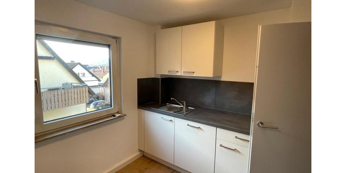 Etagenwohnung Weinstadt - 4 Zimmer, 80 m&sup2;, 1.450&euro; | Angebot:25569297