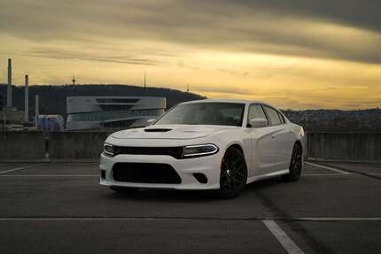 Dodge Charger 113.000 km 32.900 &euro; Plüderhausen 73655