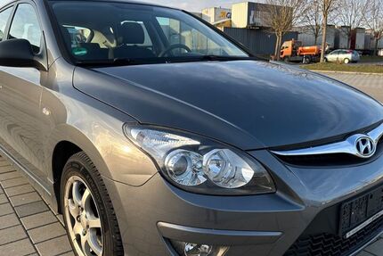 Hyundai i30 93.910 km 4.999 &euro; Schönaich 71101