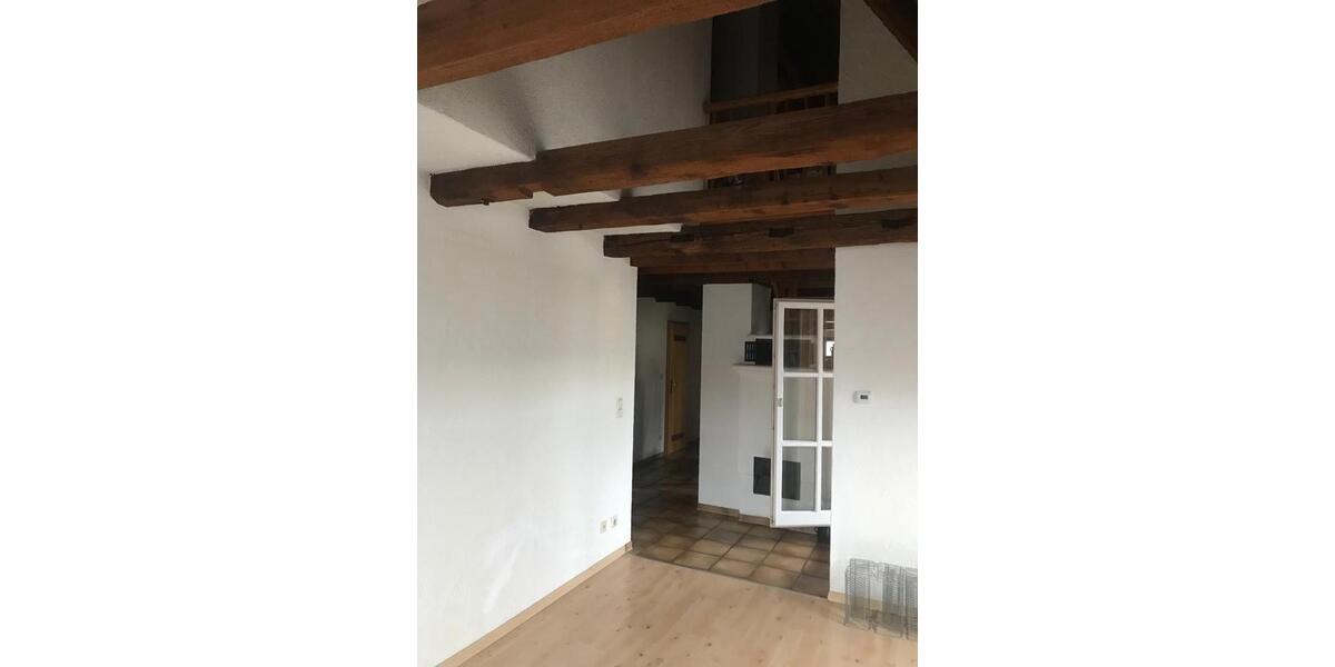 Dachgeschoßwohnung Ludwigsburg Hoheneck - 2.5 Zimmer, 70 m&sup2;, 289.000&euro; | Angebot:25606429