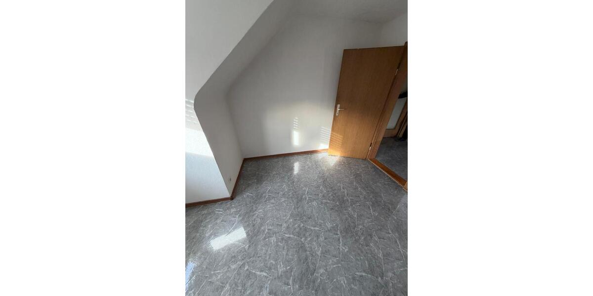 Dachgeschoßwohnung Böblingen - 3 Zimmer, 58 m&sup2;, 965&euro; | Angebot:24466351