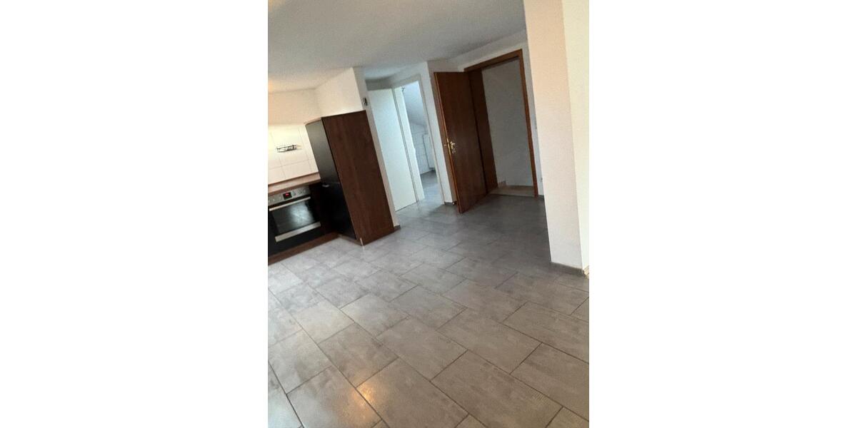 Dachgeschoßwohnung Plüderhausen - 2.5 Zimmer, 69 m&sup2;, 1.050&euro; | Angebot:25384288