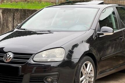 VW Golf 270.000 km 4.200 &euro; Ludwigsburg 71642