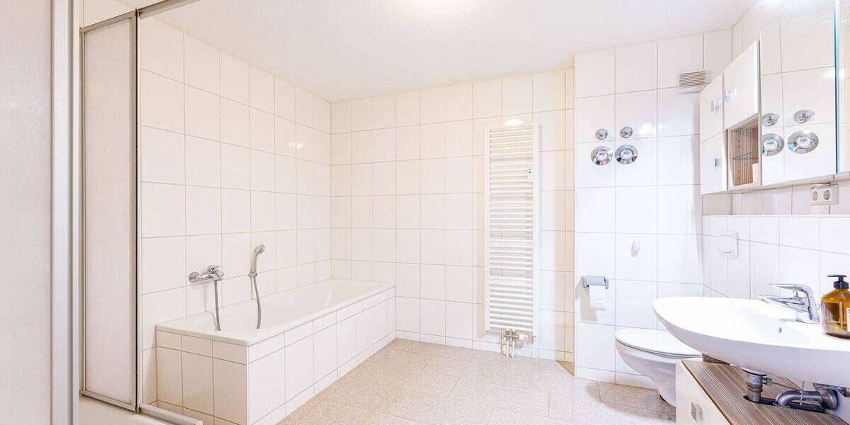 Etagenwohnung Ludwigsburg Mitte - 4 Zimmer, 99 m&sup2;, 389.000&euro; | Angebot:26029685