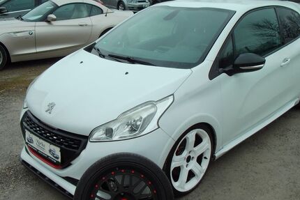Peugeot 208 118.000 km 6.950 &euro; Waiblingen (bei Stuttgart) 71332