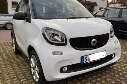 Smart ForTwo 64.989 km 12.500 &euro; Stuttgart 70439