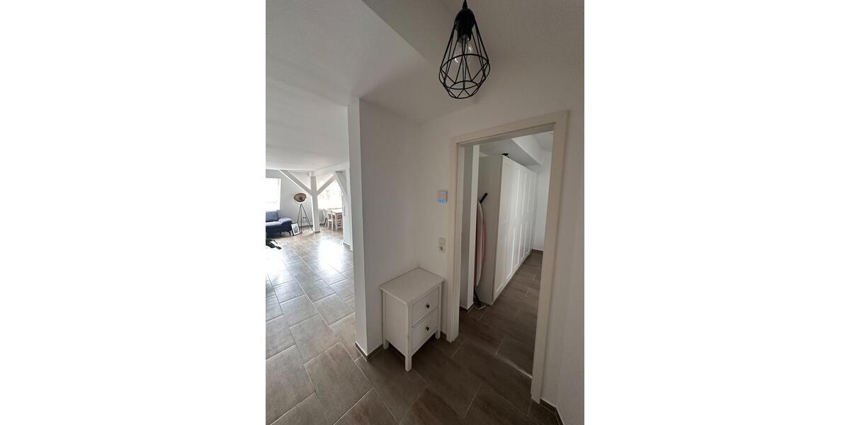 Dachgeschoßwohnung Holzmaden - 2 Zimmer, 58 m&sup2;, 690&euro; | Angebot:25543340