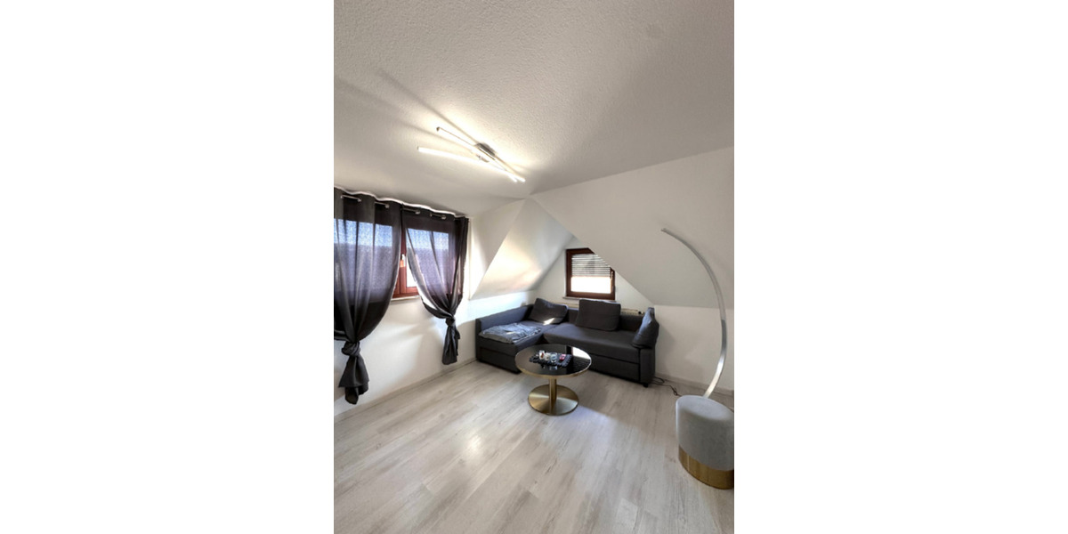 Dachgeschoßwohnung Stuttgart Bad Cannstatt - 2 Zimmer, 36 m&sup2;, 760&euro; | Angebot:25961944