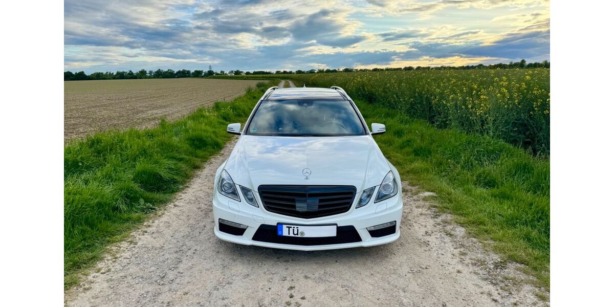 Mercedes-Benz E 63 AMG 132.500 km 24.800 &euro; Dettenhausen 72135