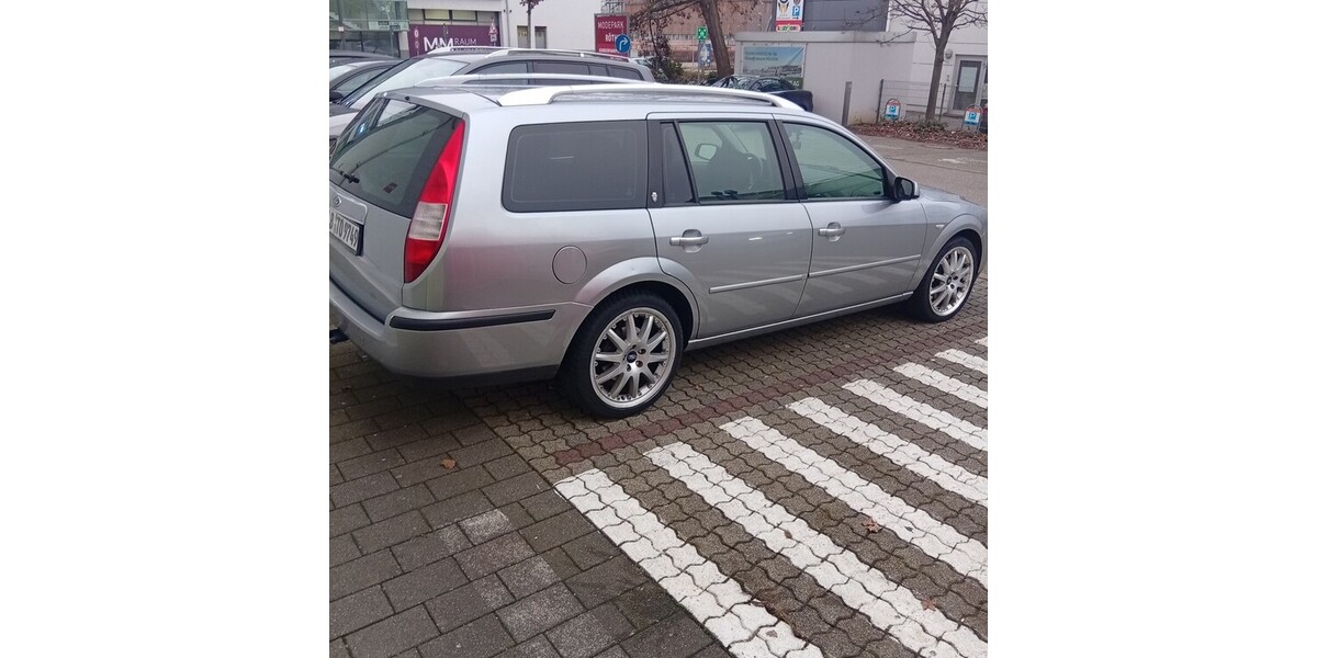 Ford Mondeo 180.000 km 3.900 &euro; Korntal-Münchingen 70825