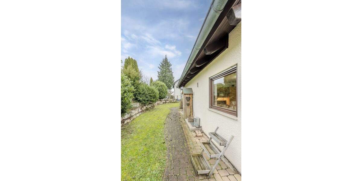 Einfamilienhaus Markgröningen / Schönbühlhof Schönbühlhof - 7 Zimmer, 227 m&sup2;, 749.000&euro; | Angebot:25704161