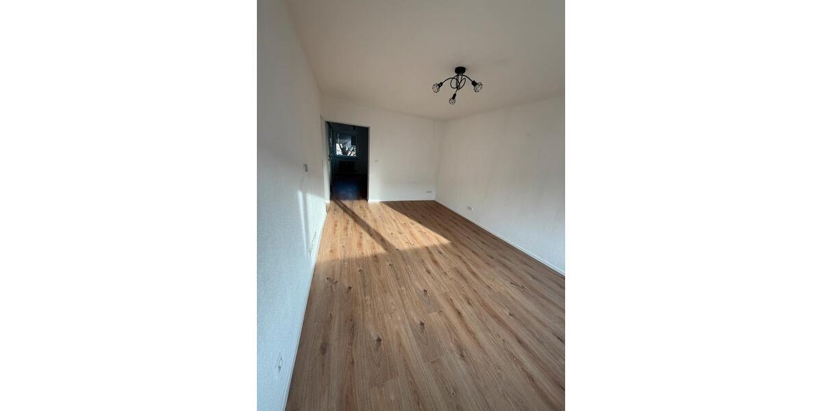 Etagenwohnung Esslingen am Neckar Brühl - 2.5 Zimmer, 55 m&sup2;, 1.250&euro; | Angebot:25436776