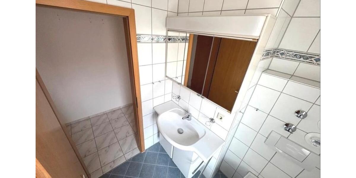 Etagenwohnung Nürtingen - 3.5 Zimmer, 72 m&sup2;, 900&euro; | Angebot:26681920