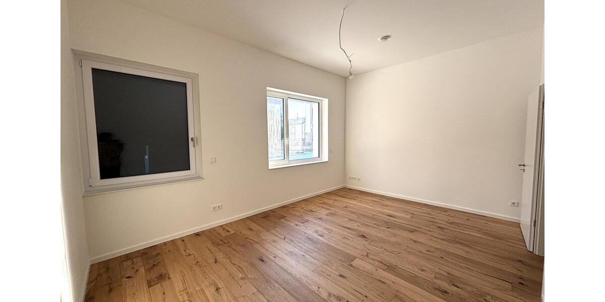 Erdgeschoßwohnung Sindelfingen - 2 Zimmer, 89 m&sup2;, 1.280&euro; | Angebot:25854092
