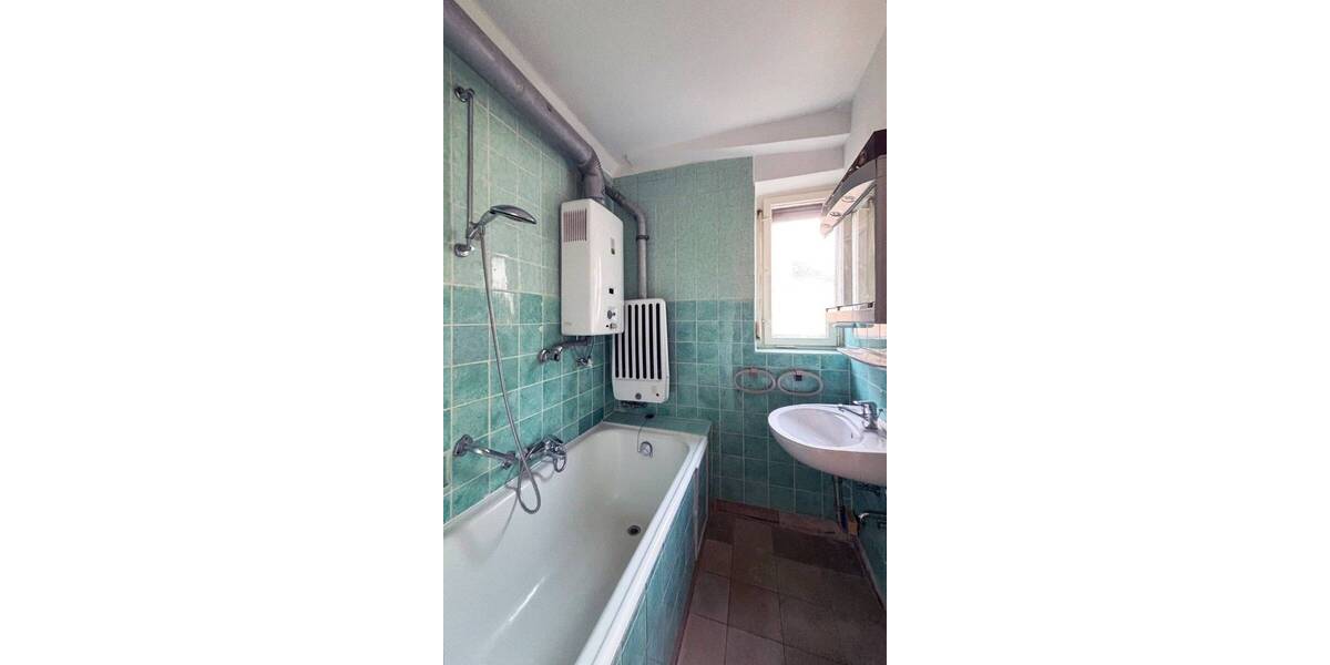 Mehrfamilienhaus, Wohnhaus Stuttgart Feuerbach - 8 Zimmer, 202 m&sup2;, 789.000&euro; | Angebot:26433270