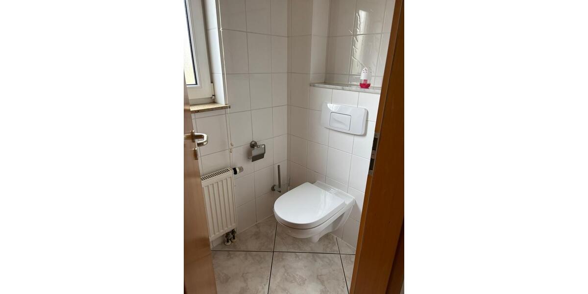 Doppelhaushälfte Bönnigheim - 4 Zimmer, 116 m&sup2;, 1.500&euro; | Angebot:25894769