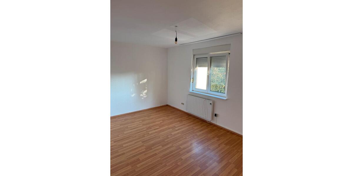 Etagenwohnung Renningen - 3 Zimmer, 75 m&sup2;, 1.200&euro; | Angebot:27605975