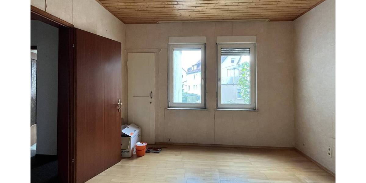 Mehrfamilienhaus, Wohnhaus Stuttgart Zuffenhausen - 1 Zimmer, 235 m&sup2;, 599.000&euro; | Angebot:25677056