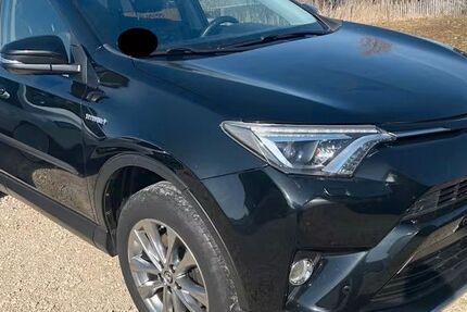 Toyota RAV 4 163.000 km 16.999 &euro; Ditzingen 71254