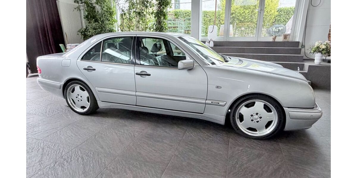 Mercedes-Benz E 55 AMG 134.575 km 25.999 &euro; Ludwigsburg 71642