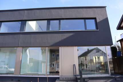 Haus Lauffen am Neckar - 6 Zimmer, 170 m&sup2;, 2.200&euro; | Angebot:25379637