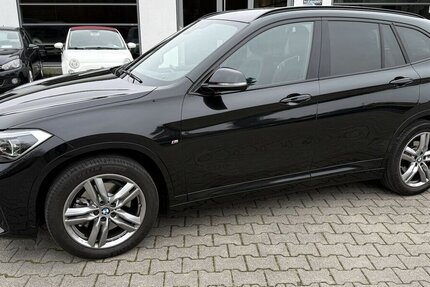 BMW X1 2.0i xDrive M Sportpaket LED,Navi,AHK* 19.000 km 33.650 &euro; Schorndorf 73614