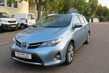 Toyota Auris 140.000 km 9.750 &euro; Fellbach 70736