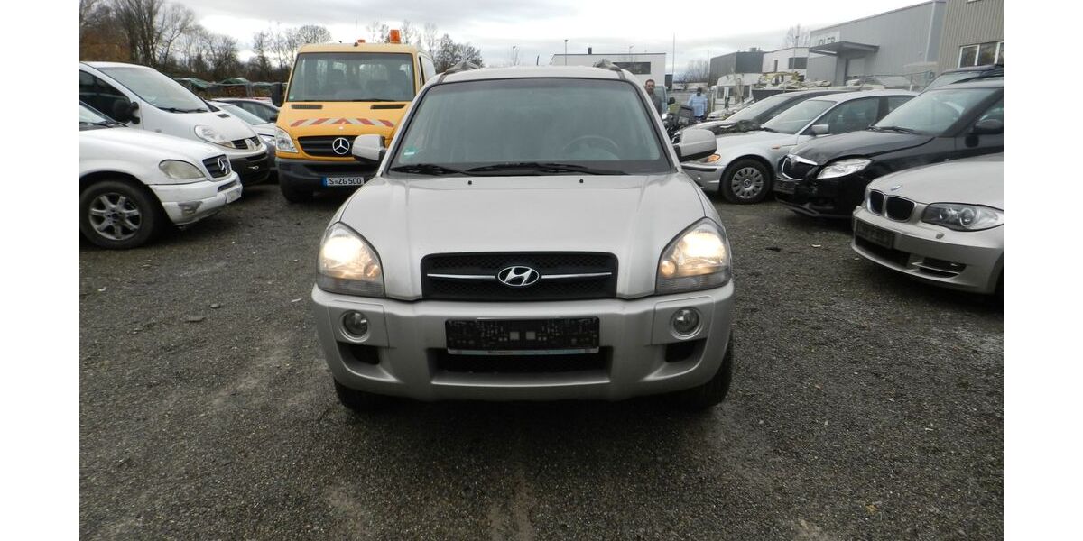 Hyundai TUCSON 98.000 km 3.800 &euro; Remshalden 73630