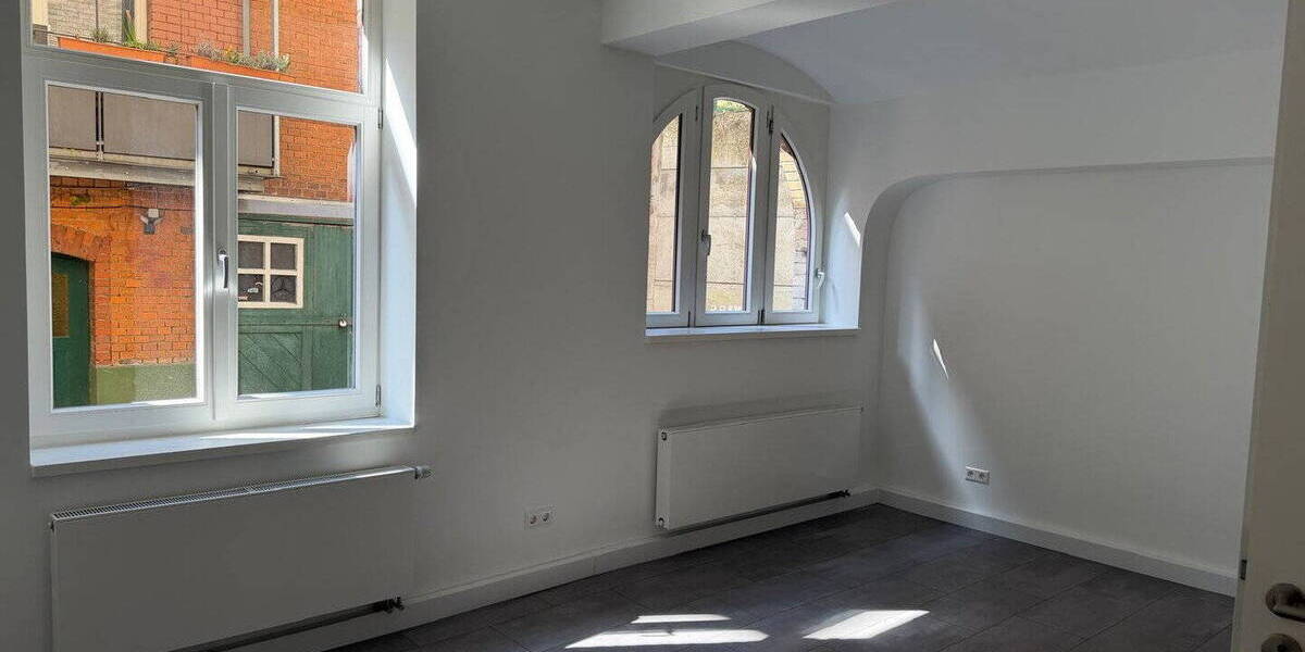 Etagenwohnung Stuttgart Süd - 2 Zimmer, 70 m&sup2;, 1.200&euro; | Angebot:26072353