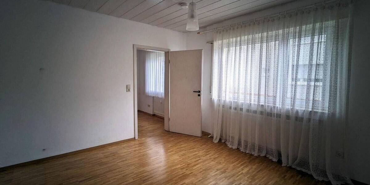 Etagenwohnung Kornwestheim - 3 Zimmer, 63 m&sup2;, 185.000&euro; | Angebot:26064711