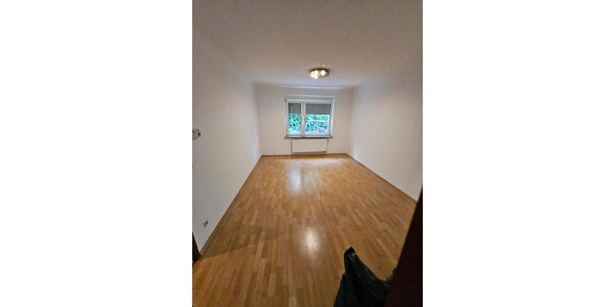 Etagenwohnung Fellbach - 3 Zimmer, 60 m&sup2;, 240.000&euro; | Angebot:27019420