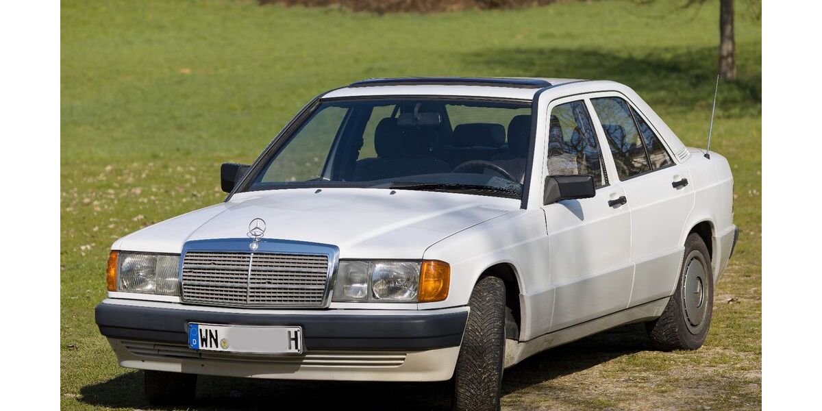 Mercedes-Benz 190 202.000 km 6.900 &euro; Weissach im Tal 71554