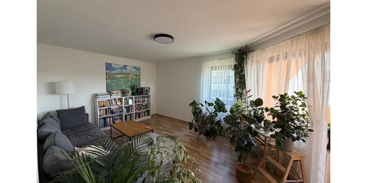 Etagenwohnung Sachsenheim - 2.5 Zimmer, 66 m&sup2;, 820&euro; | Angebot:26611951