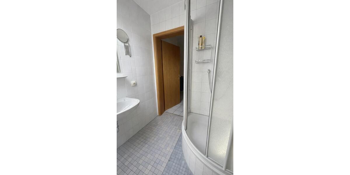 Dachgeschoßwohnung Schwieberdingen - 3.5 Zimmer, 73 m&sup2;, 750&euro; | Angebot:25980494