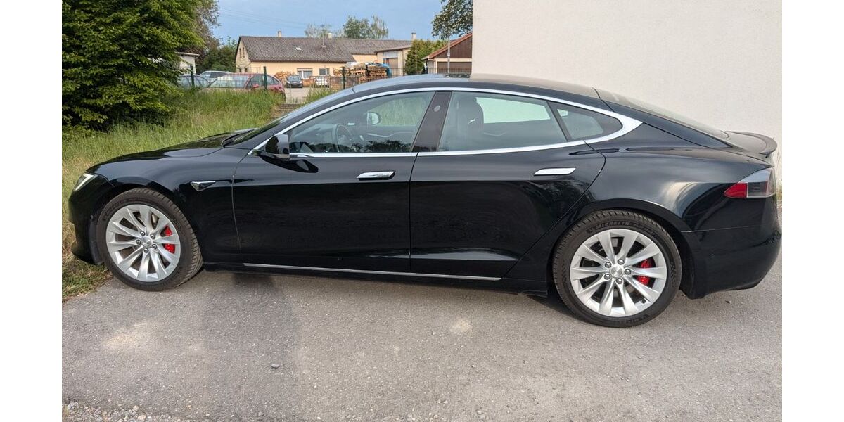 Tesla Model S 130.000 km 31.990 &euro; Oberstenfeld 71720