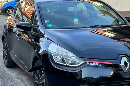 Renault Clio 79.000 km 6.800 &euro; Esslingen Am Neckar 73734