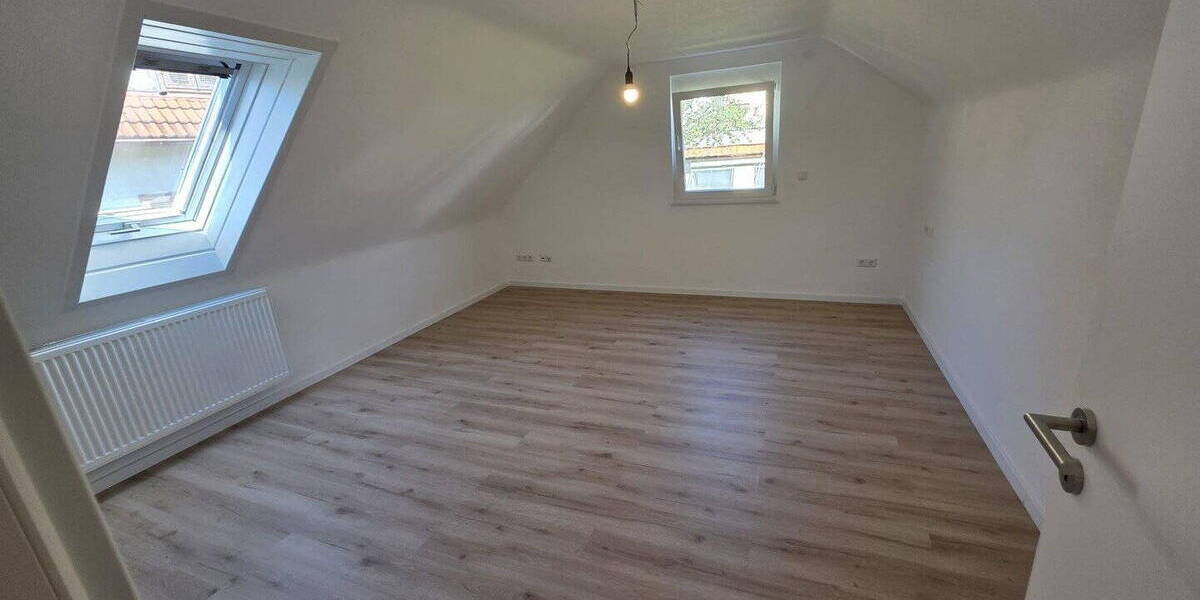 Doppelhaushälfte Nürtingen-Neckarhausen Neckarhausen - 8 Zimmer, 135 m&sup2;, 498.000&euro; | Angebot:25782132