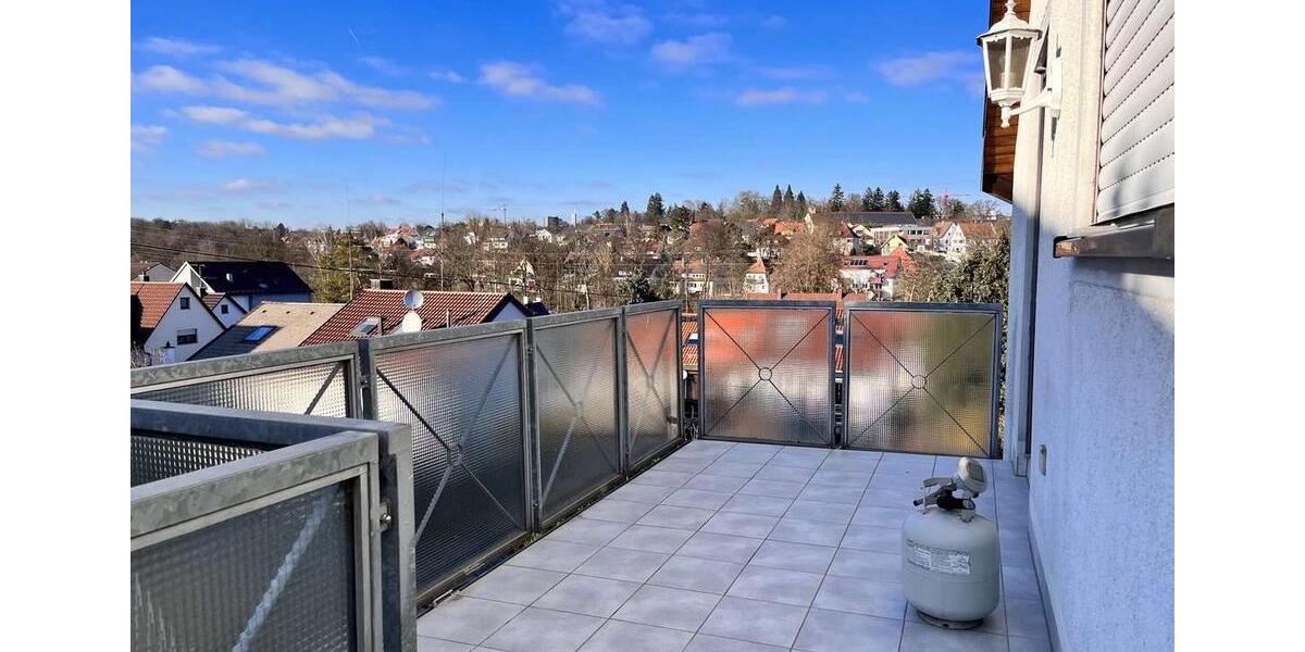 Dachgeschoßwohnung Stuttgart Birkach - 3.5 Zimmer, 77 m&sup2;, 1.400&euro; | Angebot:26640638