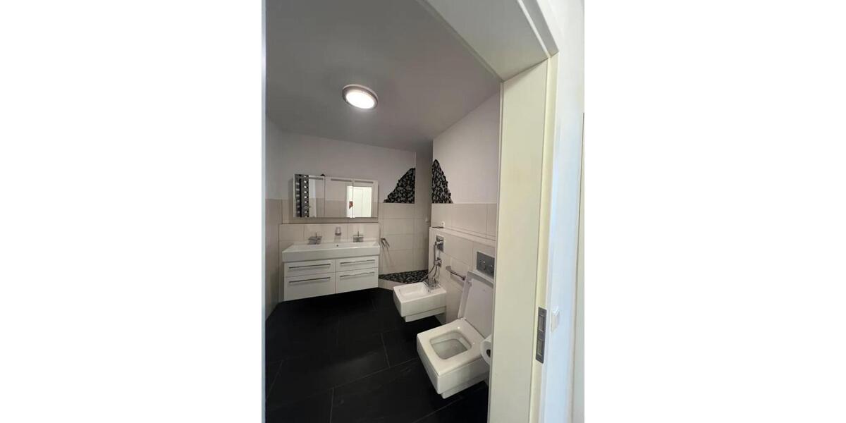 Etagenwohnung Stuttgart Stuttgart-West - 3.5 Zimmer, 97 m&sup2;, 1.750&euro; | Angebot:25956195