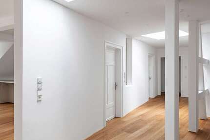 Wohnung Stuttgart Stuttgart-Süd - 4.5 Zimmer, 187 m&sup2;, 3.200&euro; | Angebot:27353152