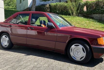 Mercedes-Benz 190 185.000 km 2.900 &euro; Urbach 73660