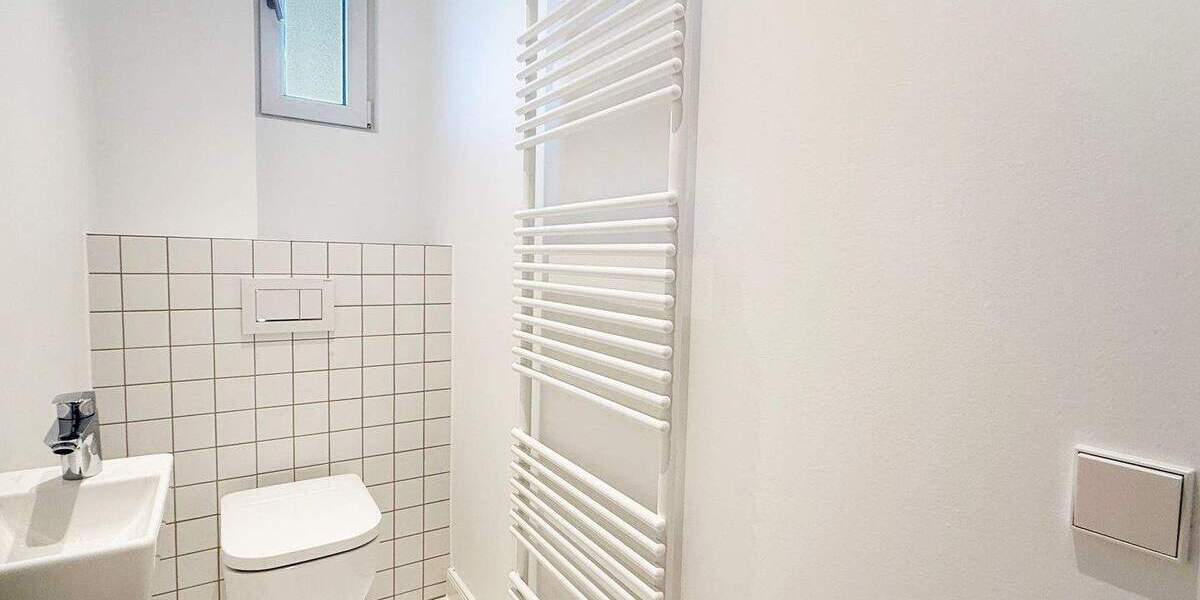 Etagenwohnung Stuttgart West - 5 Zimmer, 140 m&sup2;, 2.450&euro; | Angebot:25837745