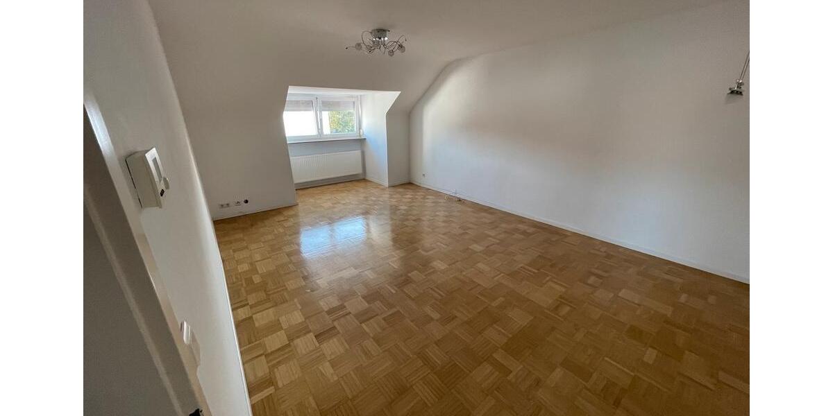 Dachgeschoßwohnung Hemmingen - 3 Zimmer, 71 m&sup2;, 1.200&euro; | Angebot:25181035