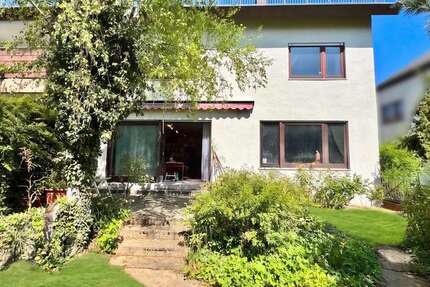 Haus Stuttgart Sillenbuch - 8 Zimmer, 228 m&sup2;, 998.000&euro; | Angebot:26700043