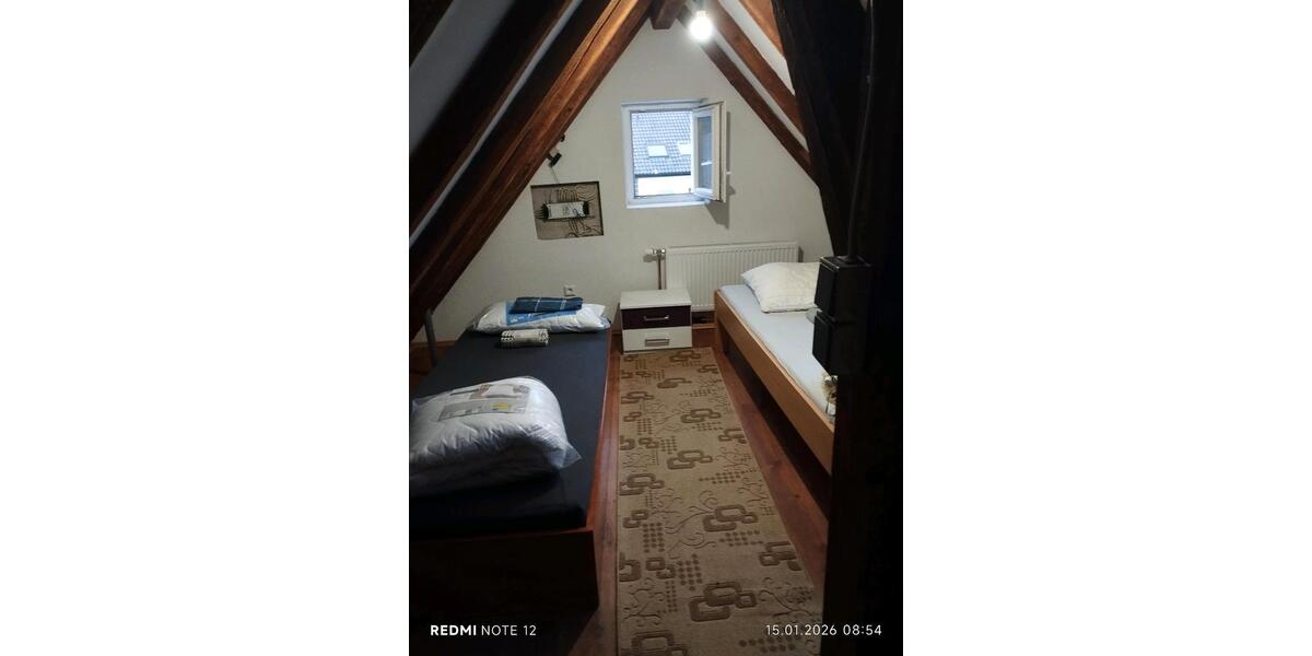 Dachgeschoßwohnung Stuttgart Feuerbach - 2 Zimmer, 88 m&sup2;, 1.250&euro; | Angebot:25998750